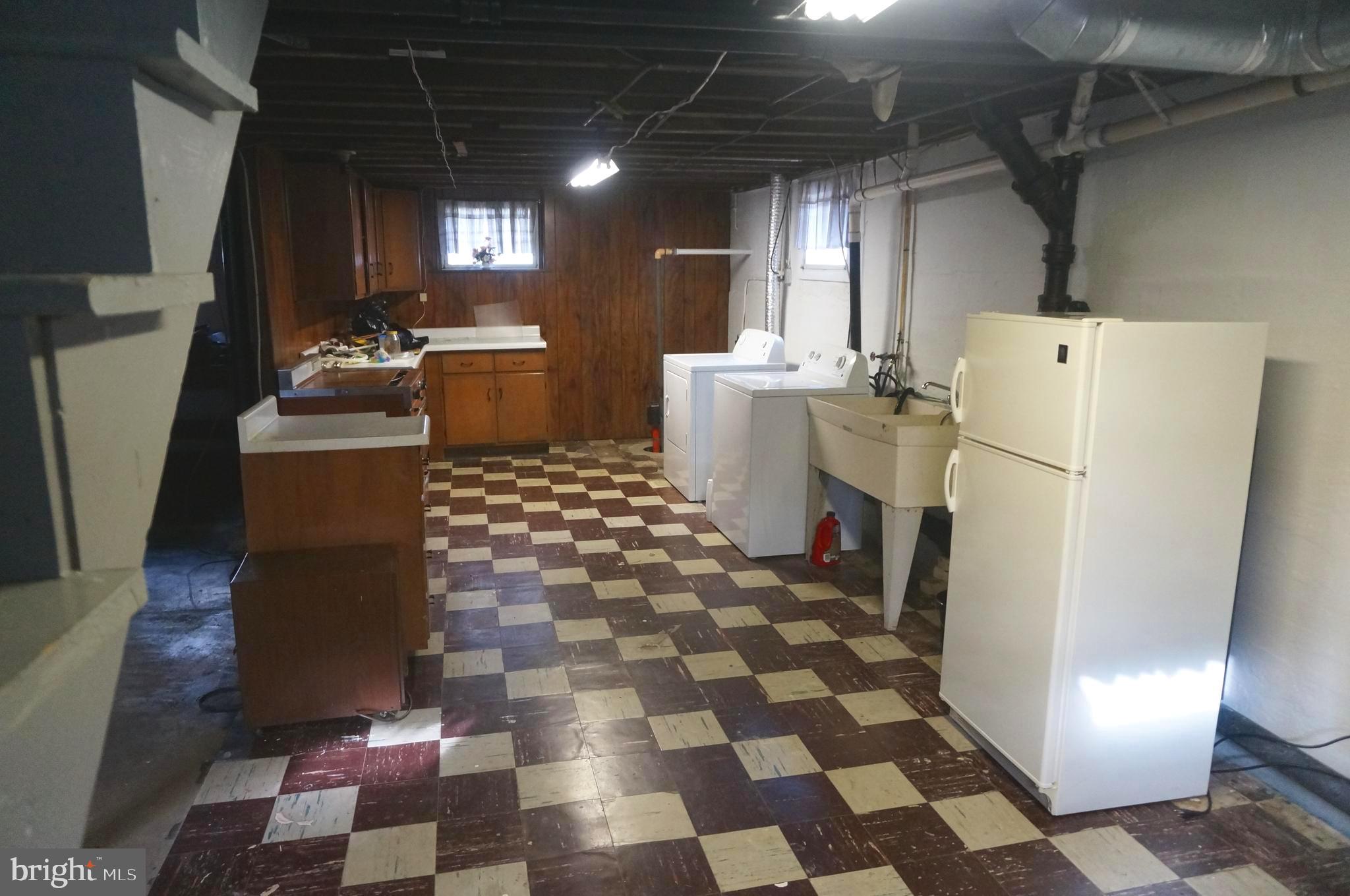 2115 Oak Road Baltimore, MD 21219 - Photo 26 of 29