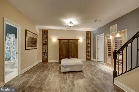 $1,995,000 | 13101 Ridge Drive, Rockville, MD 20850