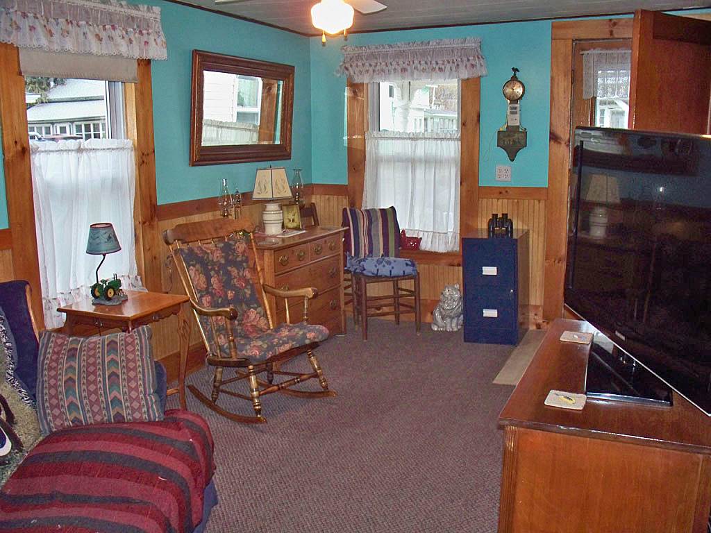 637 Main Street West Rutland, VT 05777 - Photo 17 of 28