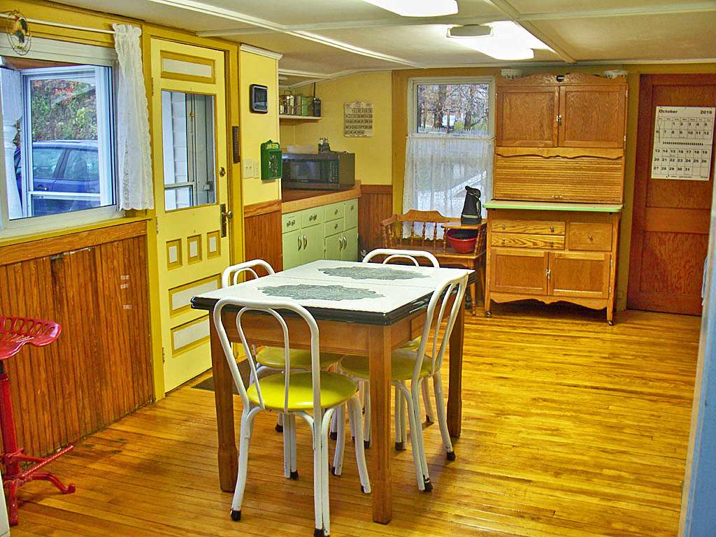637 Main Street West Rutland, VT 05777 - Photo 3 of 28
