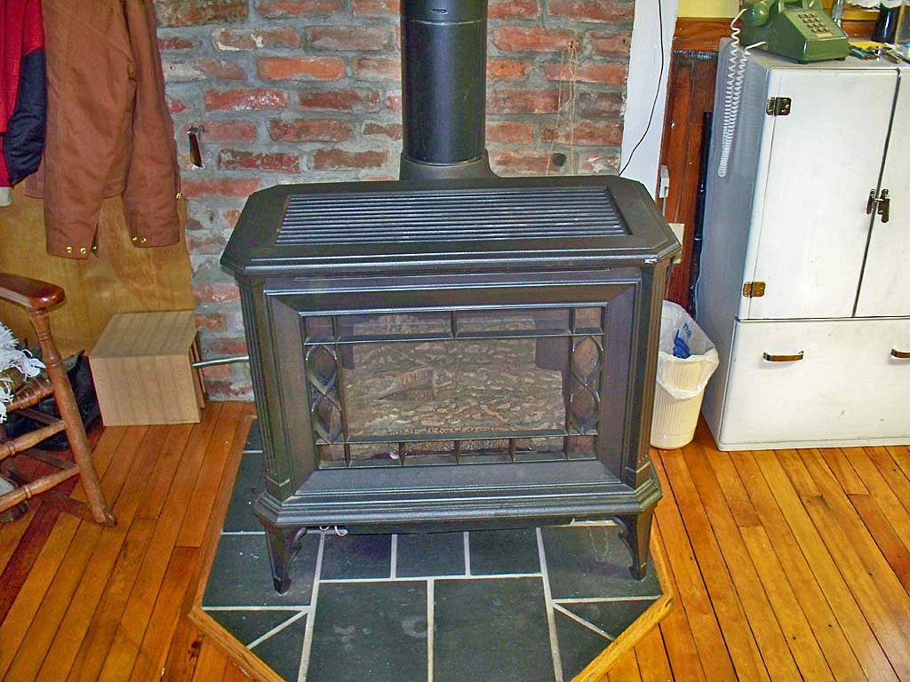 637 Main Street West Rutland, VT 05777 - Photo 6 of 28