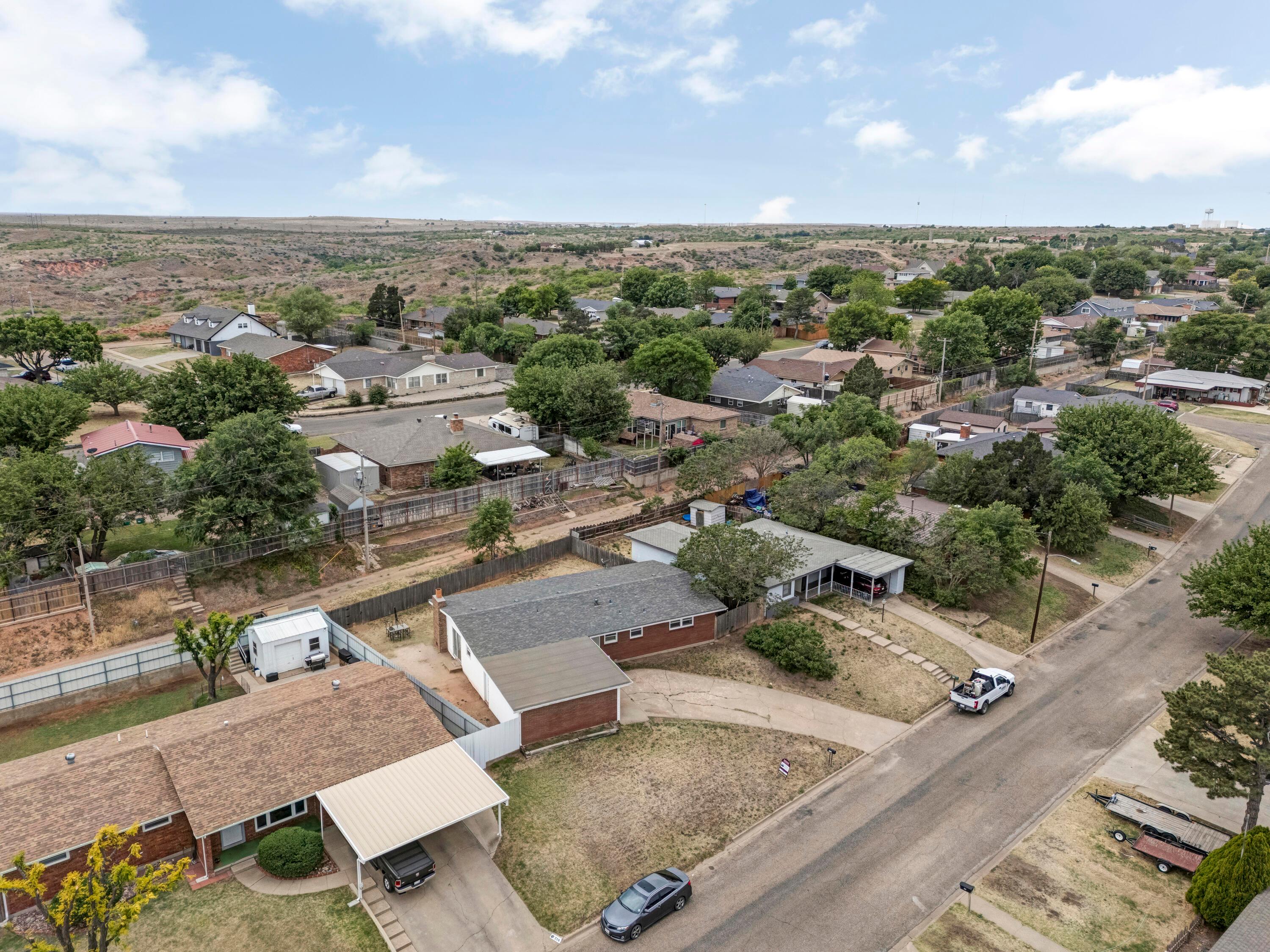 212 Teague Street Borger, TX 79007 - Photo 27 of 30 a view of a city