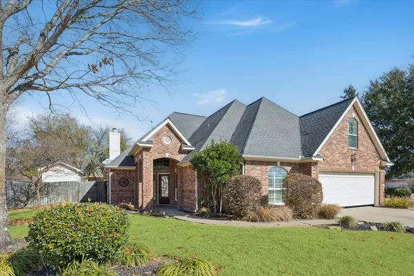 front view of house with a yard