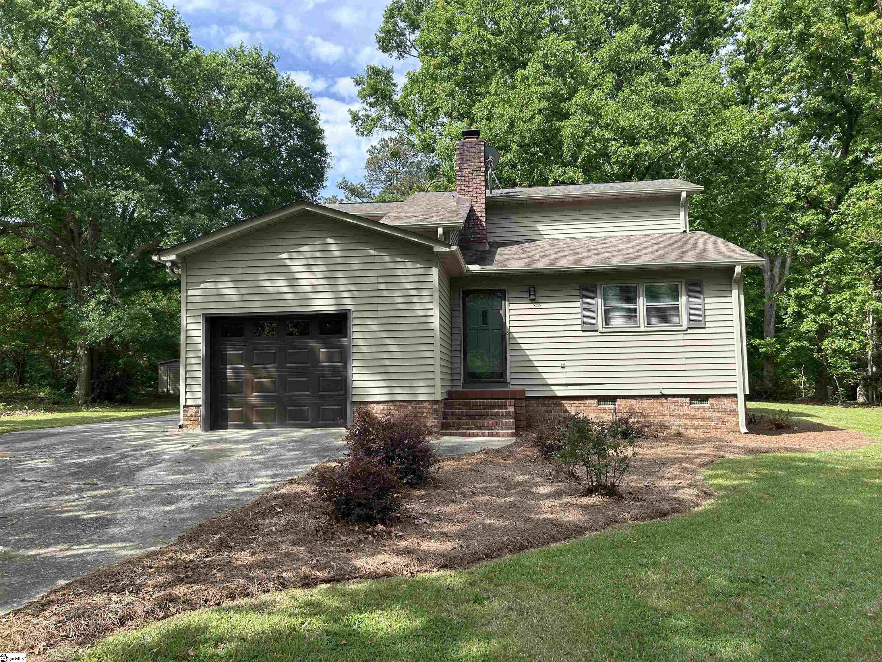 75 Creekfield Road Clinton, SC 29325 - Photo 2 of 36