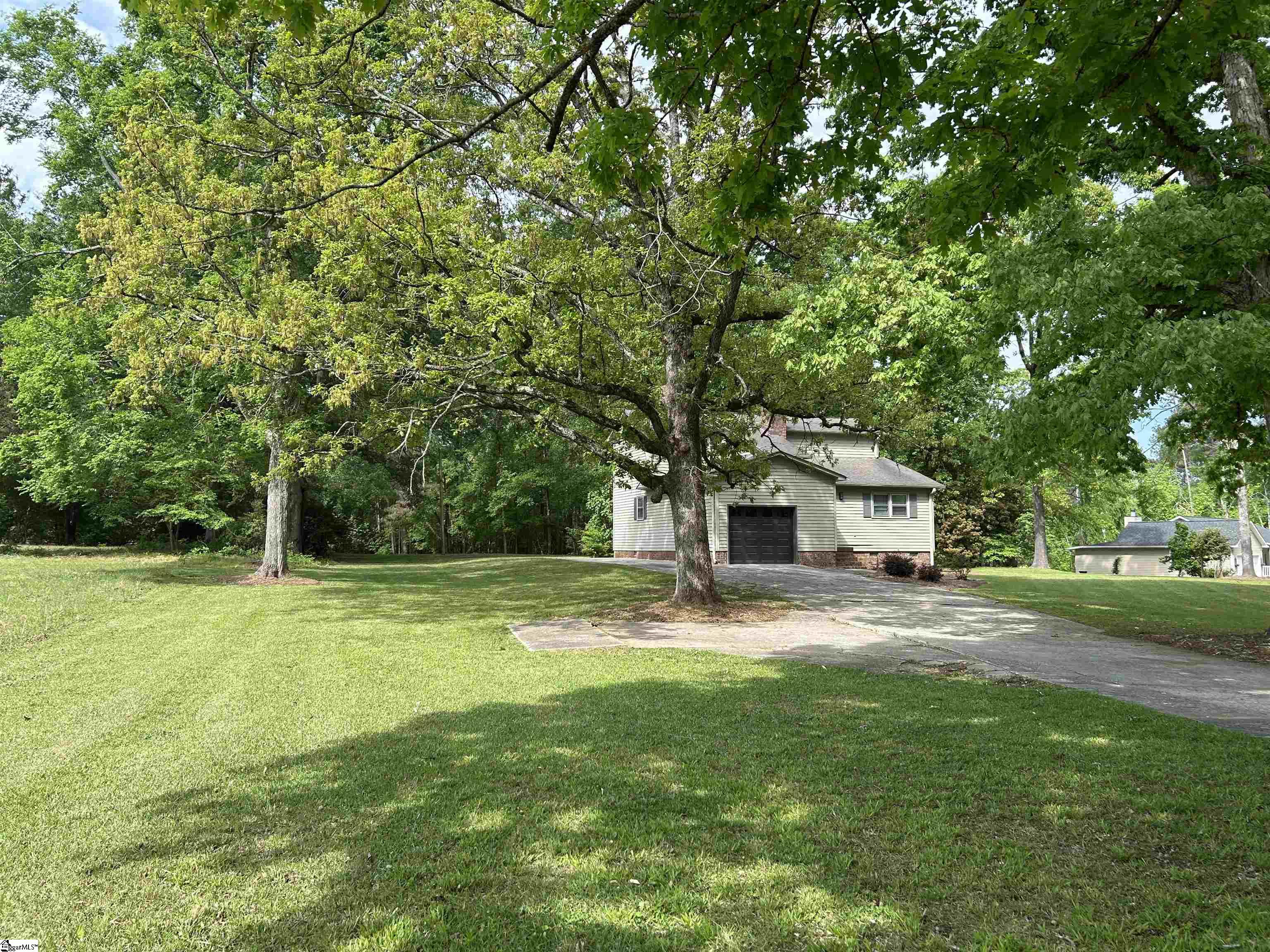 75 Creekfield Road Clinton, SC 29325 - Photo 3 of 36