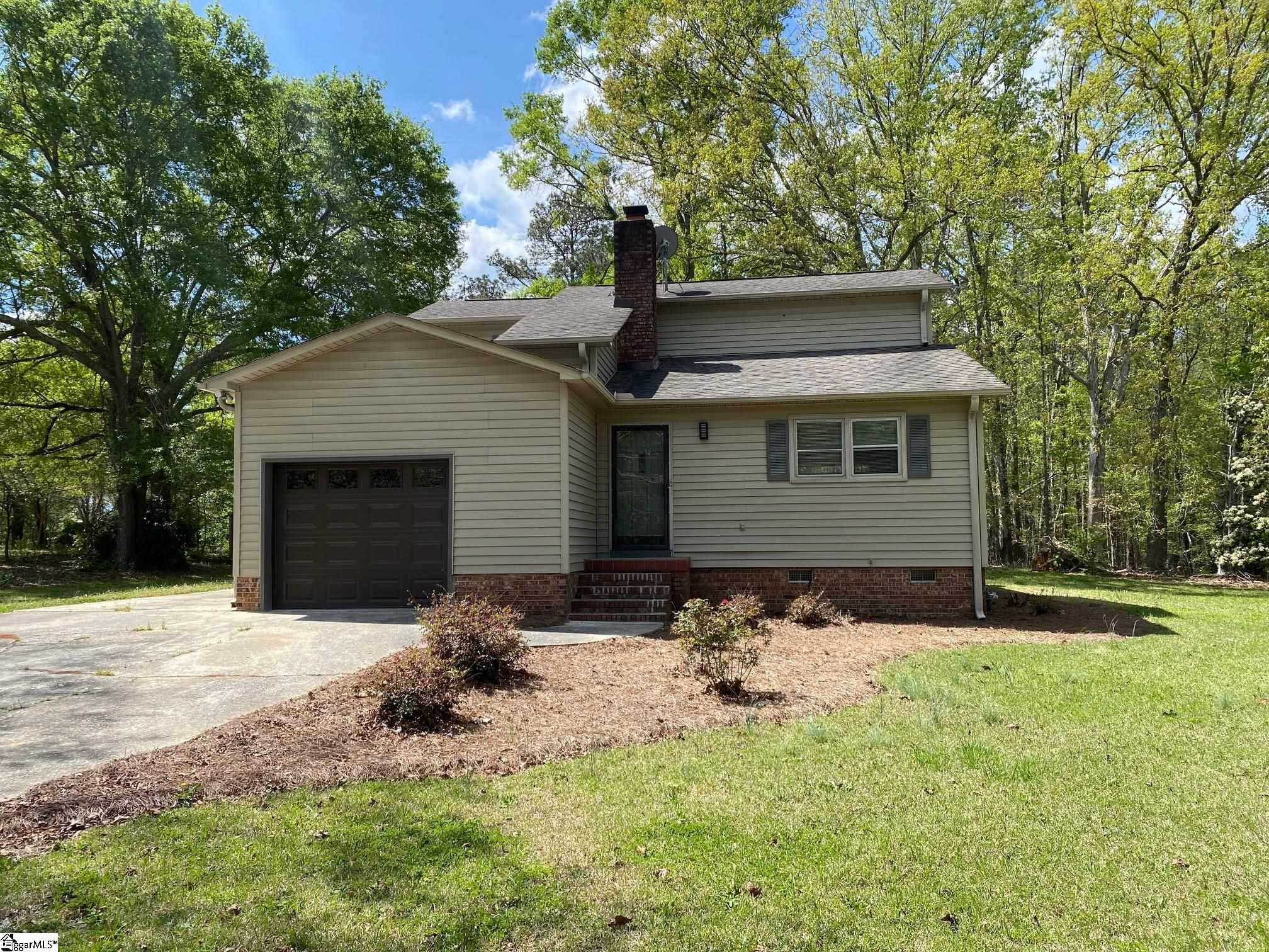 75 Creekfield Road Clinton, SC 29325 - Photo 5 of 36