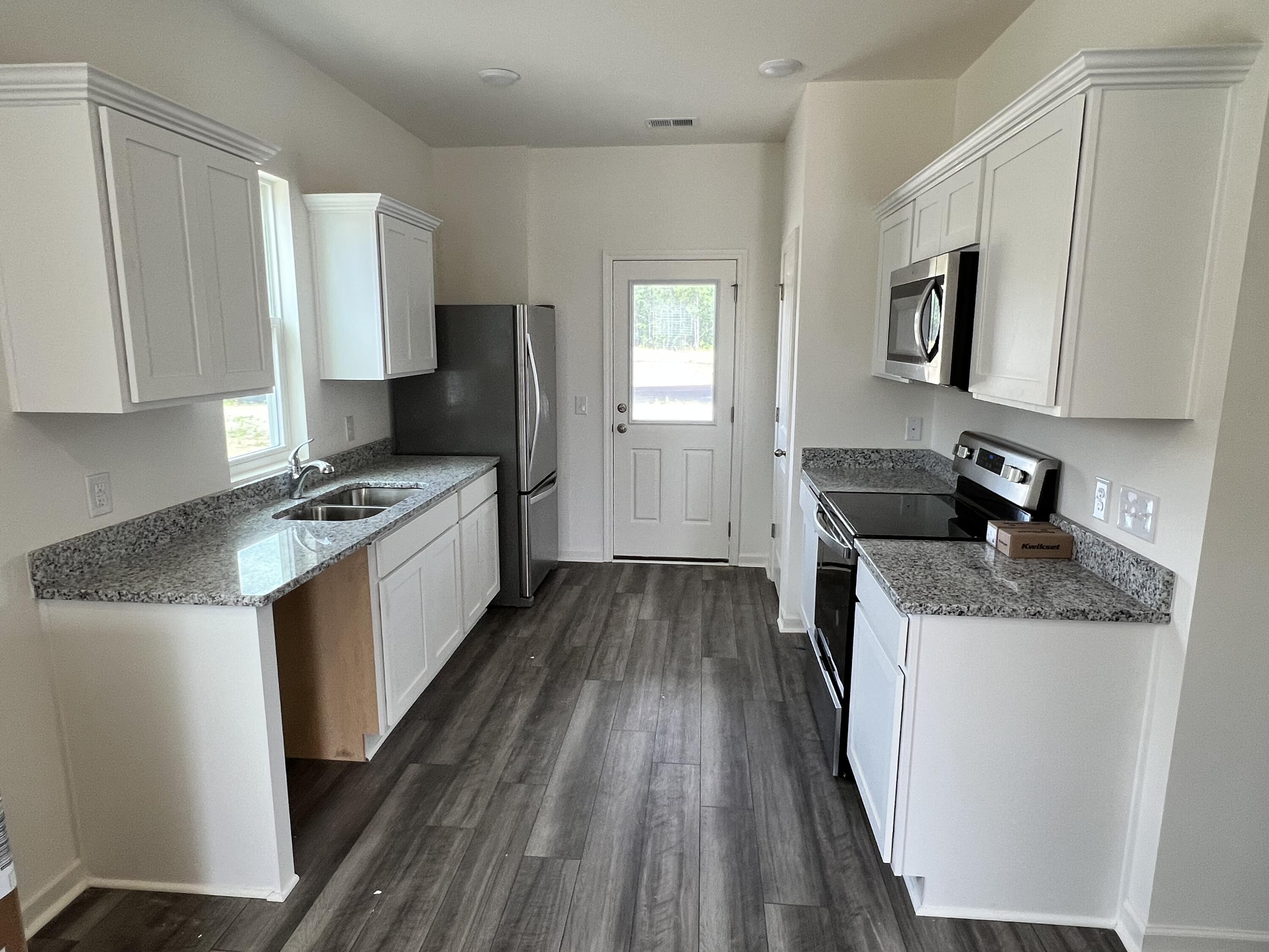 1268 Carriage Wood Circle Ridgeville, SC 29472 - Photo 4 of 8 3