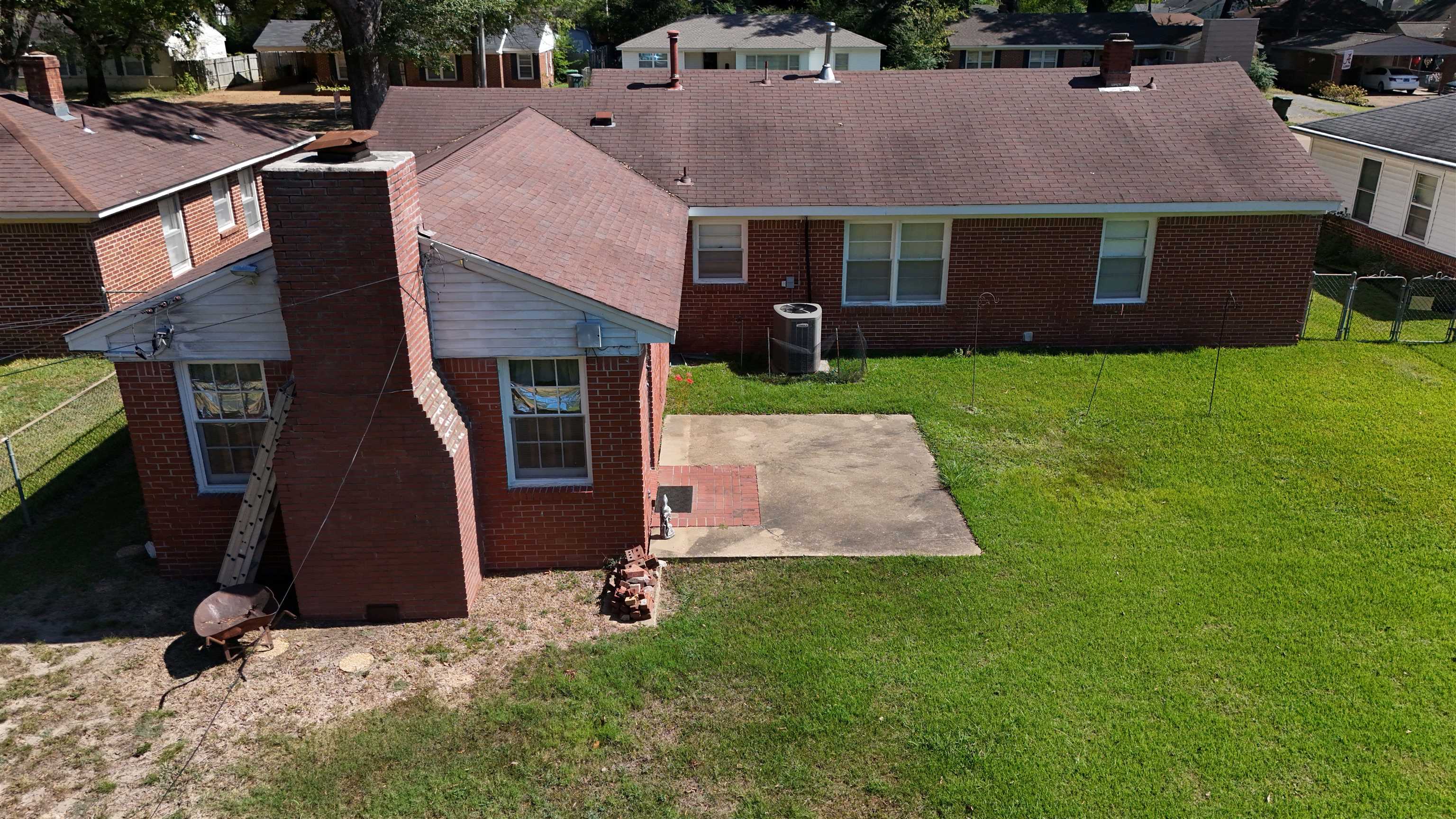 1263 South Perkins Road Memphis, TN 38117 - Photo 32 of 35 a aerial view of a house