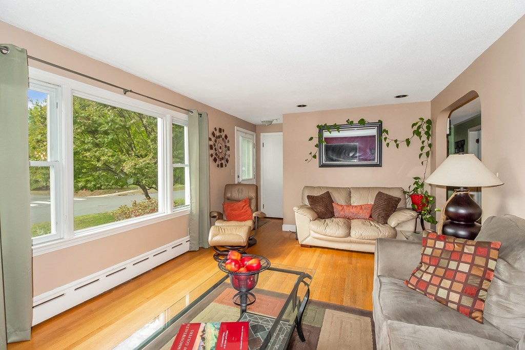 45 Franklin Road Longmeadow, MA 01106 - Photo 3 of 39