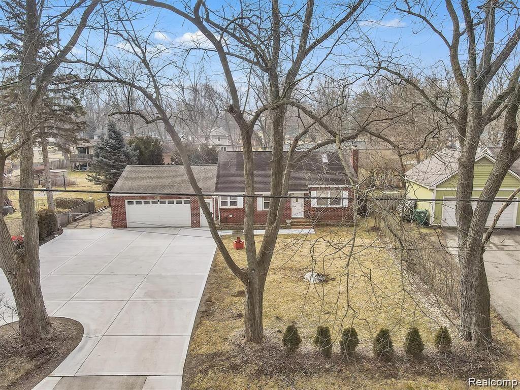 9355 Commerce Road Commerce Township, MI 48382 - Photo 44 of 44 9355-Commerce-Rd-WindowStill-Real-Estate-Photography-34.jpg