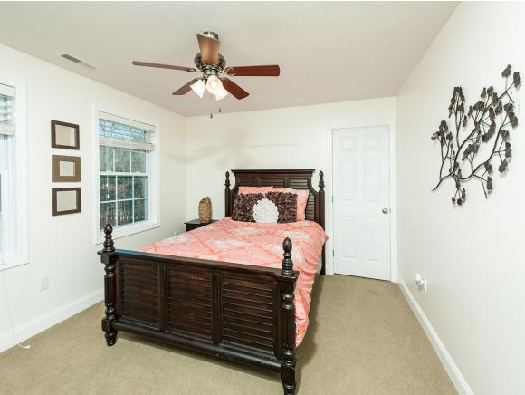 254 Pine Hill Road York, ME 03902 - Photo 17 of 32 Gallery Image 17