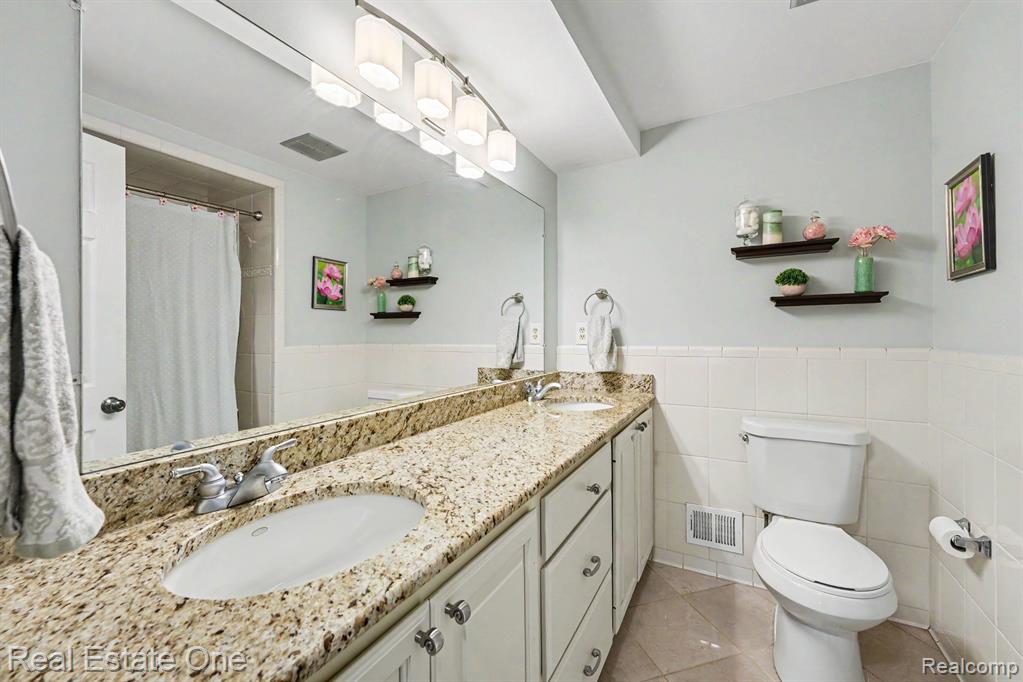 2242 West Wattles Road Troy, MI 48098 - Photo 20 of 30