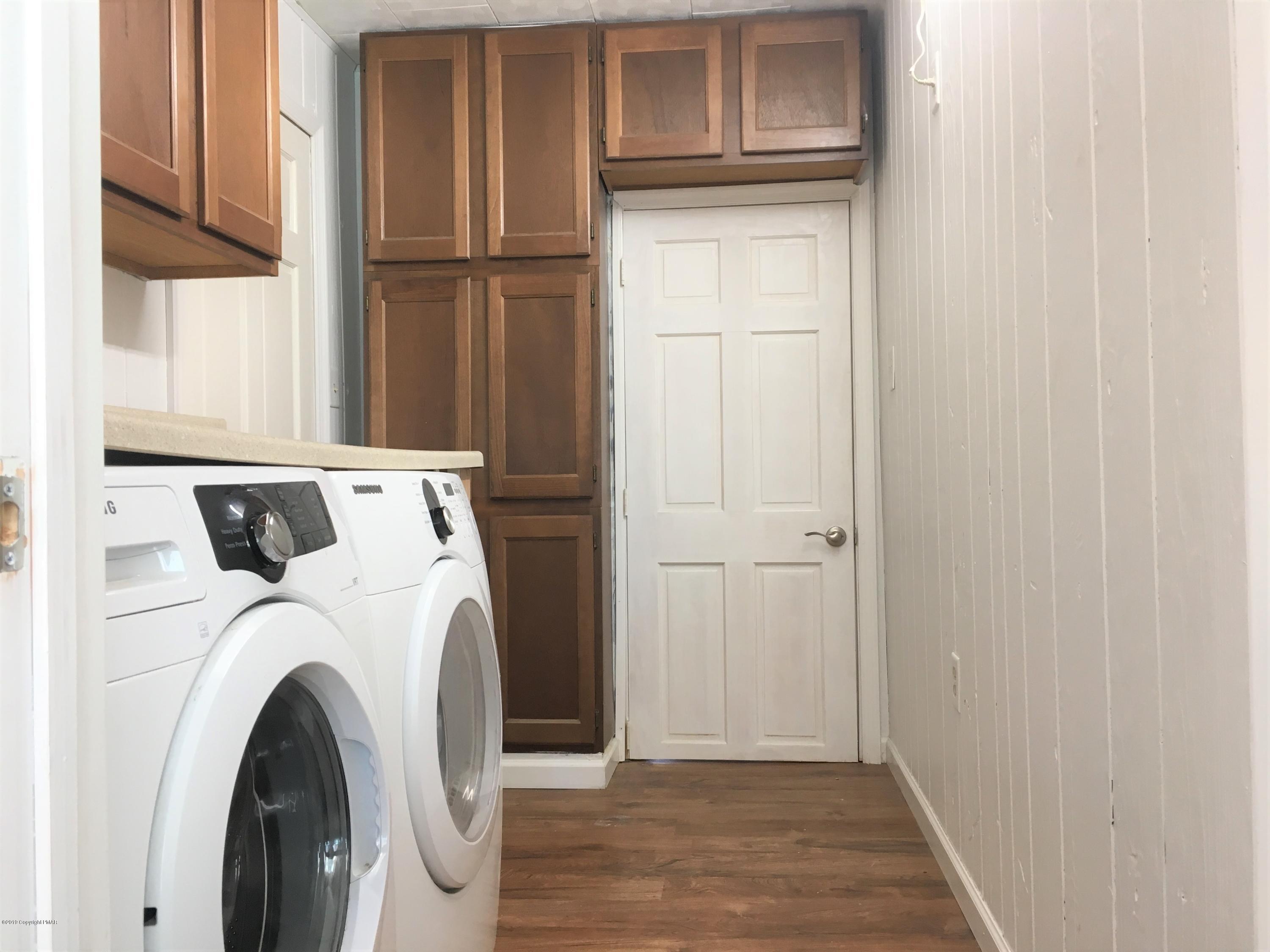 5736 Neola Road Stroudsburg, PA 18360 - Photo 17 of 37 a utility room with dryer and washer