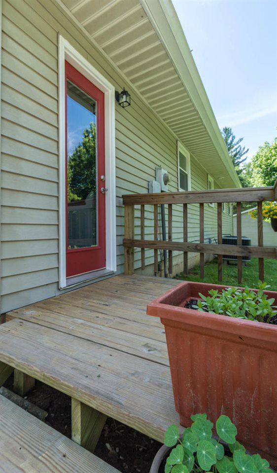 7250 Zikes Road South Bloomington, IN 47401 - Photo 25 of 29 Gallery Image 25