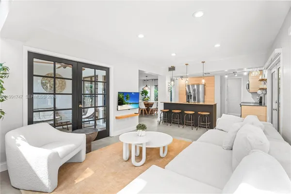 $6,500 | 3145 Virginia Street, Unit 4, Miami, FL 33133