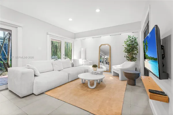 $6,500 | 3145 Virginia Street, Unit 4, Miami, FL 33133