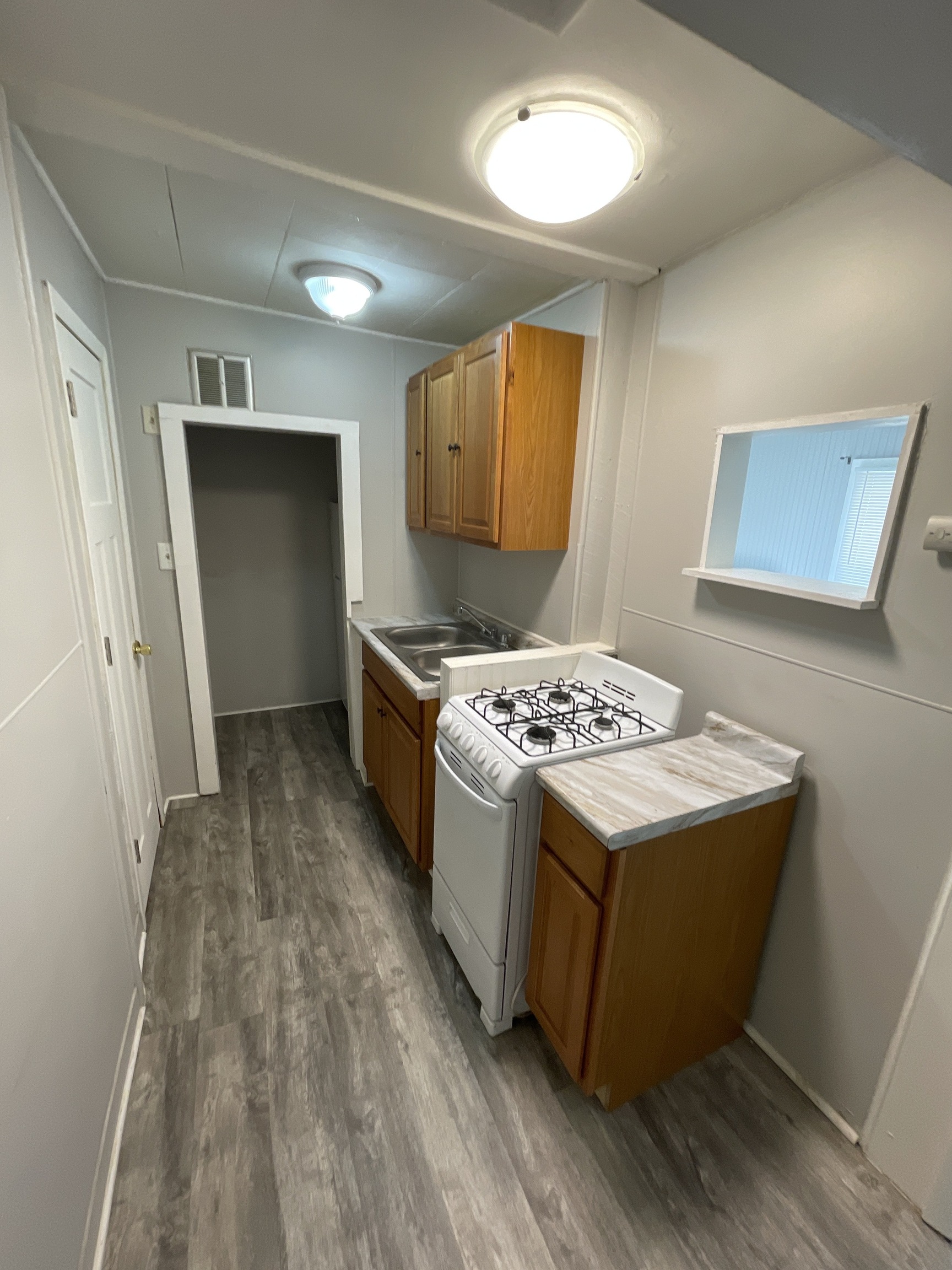 303 Unit 5 2nd Street Covington, IN 47932 - Photo 4 of 5