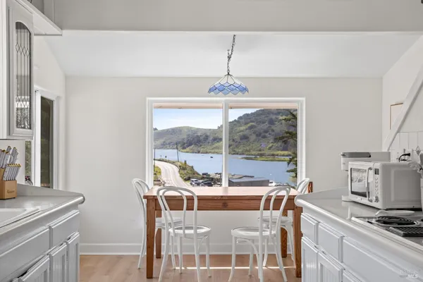 $950,000 | 9500 El Camino, Jenner, CA 95450