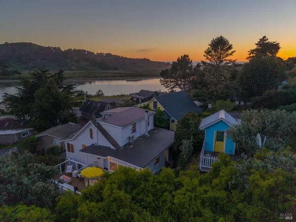 $950,000 | 9500 El Camino, Jenner, CA 95450
