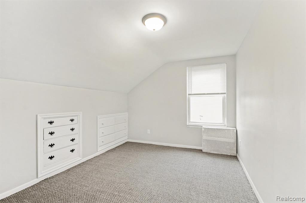 15065 Lincoln Avenue Eastpointe, MI 48021 - Photo 20 of 25