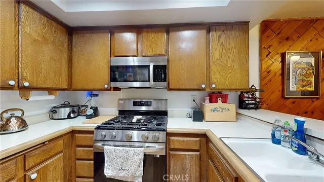 $580,000 | 550 Orange Avenue, Unit 216, Long Beach, CA 90802