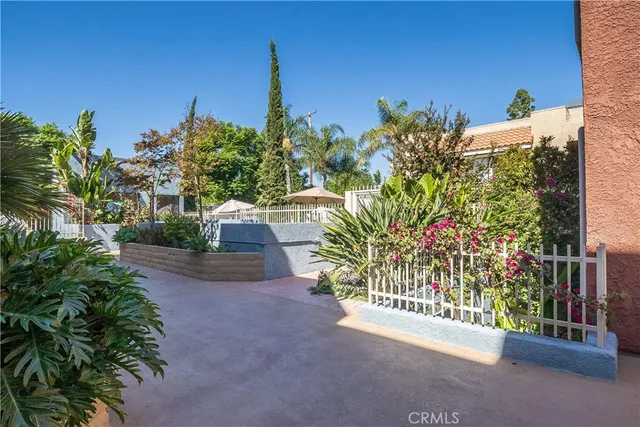 $580,000 | 550 Orange Avenue, Unit 216, Long Beach, CA 90802