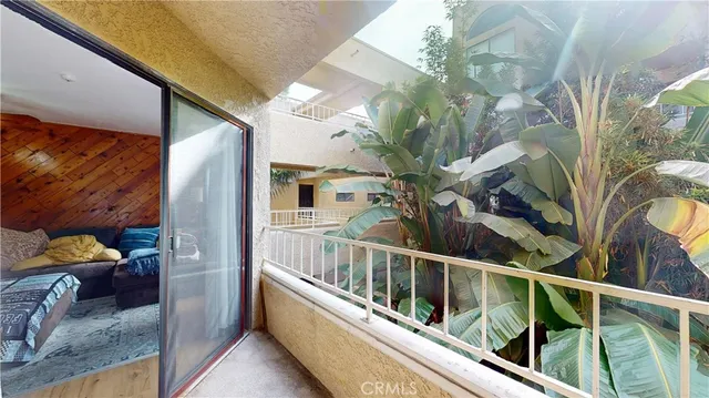 $580,000 | 550 Orange Avenue, Unit 216, Long Beach, CA 90802