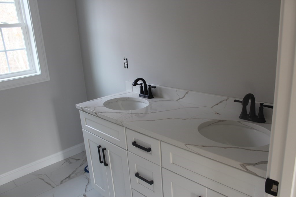 3 Georgia Rae Way Attleboro, MA 02703 - Photo 16 of 18 Gallery Image 16