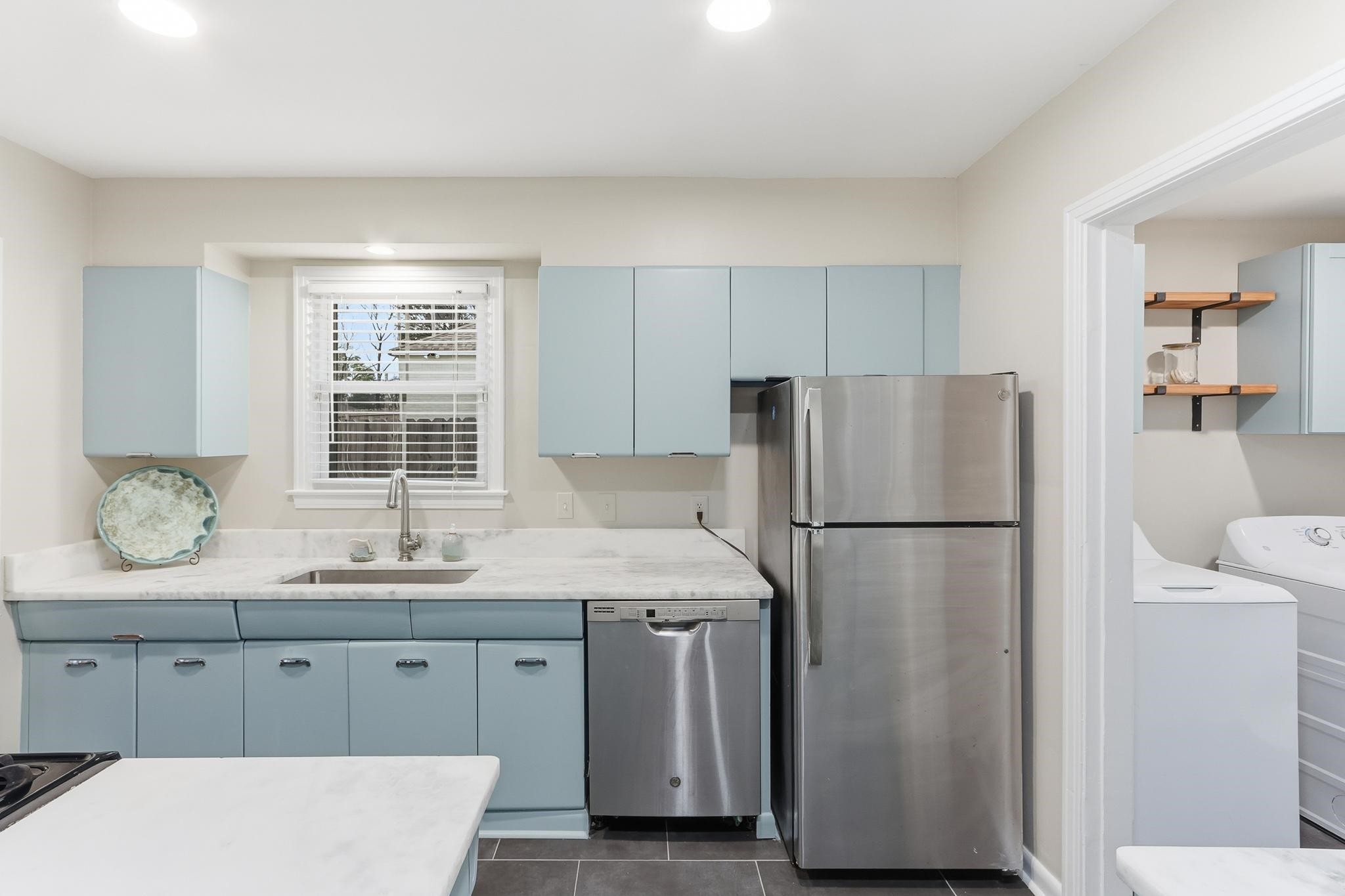 932 Ivy Road Memphis, TN 38117 - Photo 7 of 24 Gallery Image 7