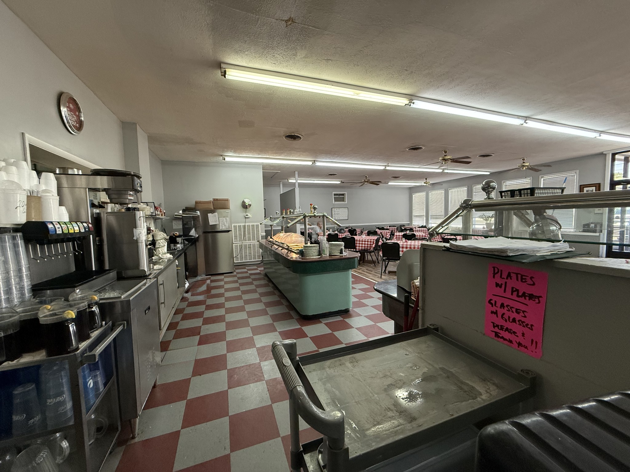 1331 Highway 100 Centerville, TN 37033 - Photo 14 of 26 a room with lots of appliances and cabinets