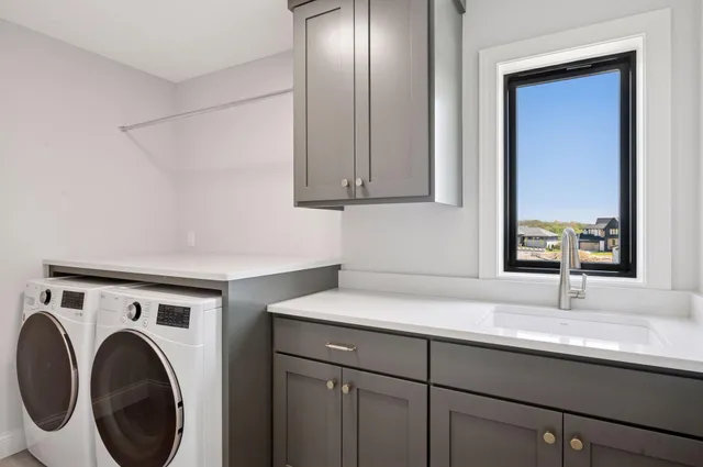 $1,799,000 | 10380 Mallard Drive, Victoria, MN 55318