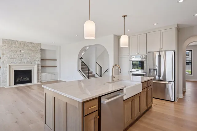 $1,799,000 | 10380 Mallard Drive, Victoria, MN 55318