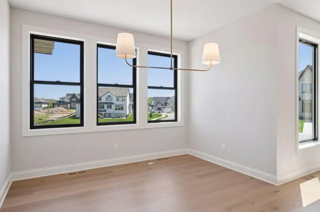 $1,799,000 | 10380 Mallard Drive, Victoria, MN 55318