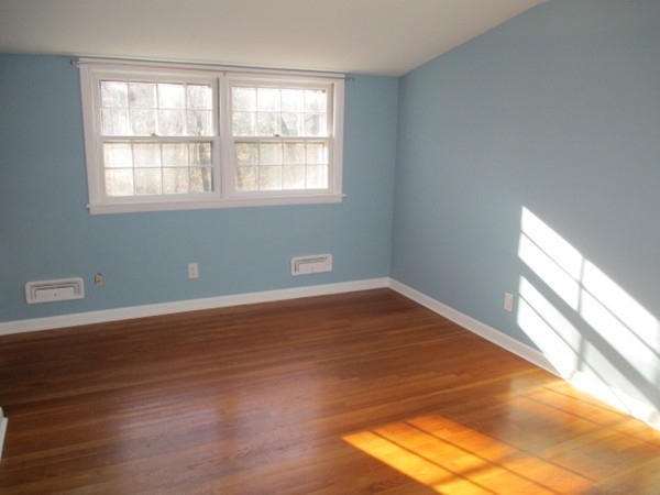 150 Naushon Road Pawtucket, RI 02861 - Photo 14 of 27 Gallery Image 14