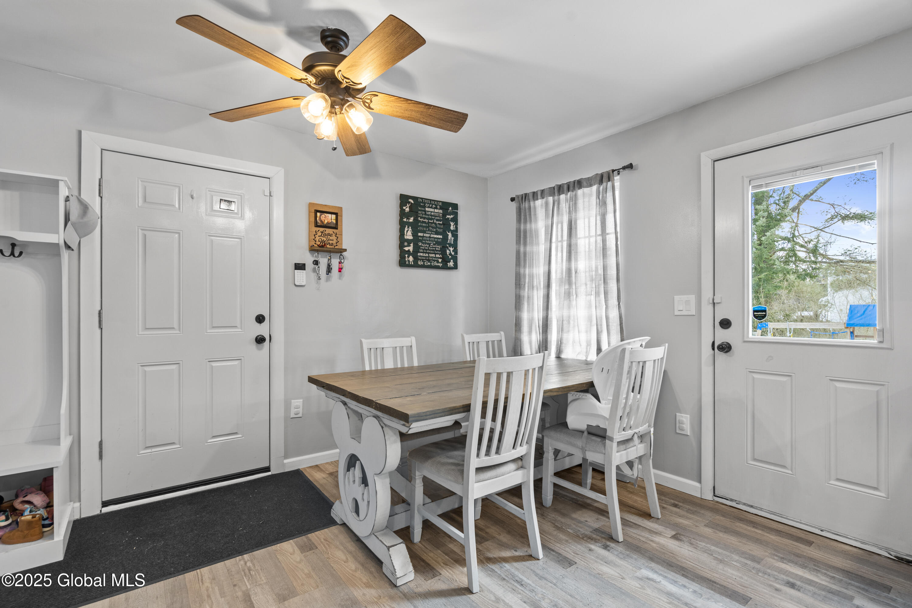 22 Golfview Road Hadley, NY 12835 - Photo 9 of 32 dining room