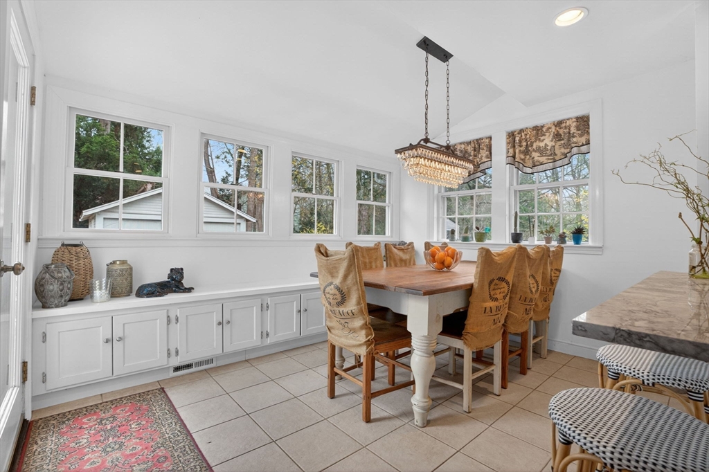 642 Worcester Street Wellesley, MA 02482 - Photo 8 of 34