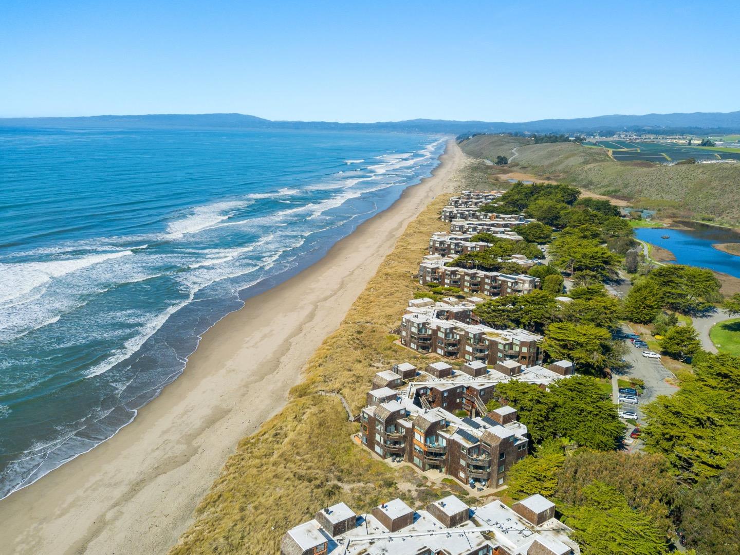 101 Shell Road, Unit 64 Watsonville, CA 95076 - Photo 27 of 35 a view of an ocean