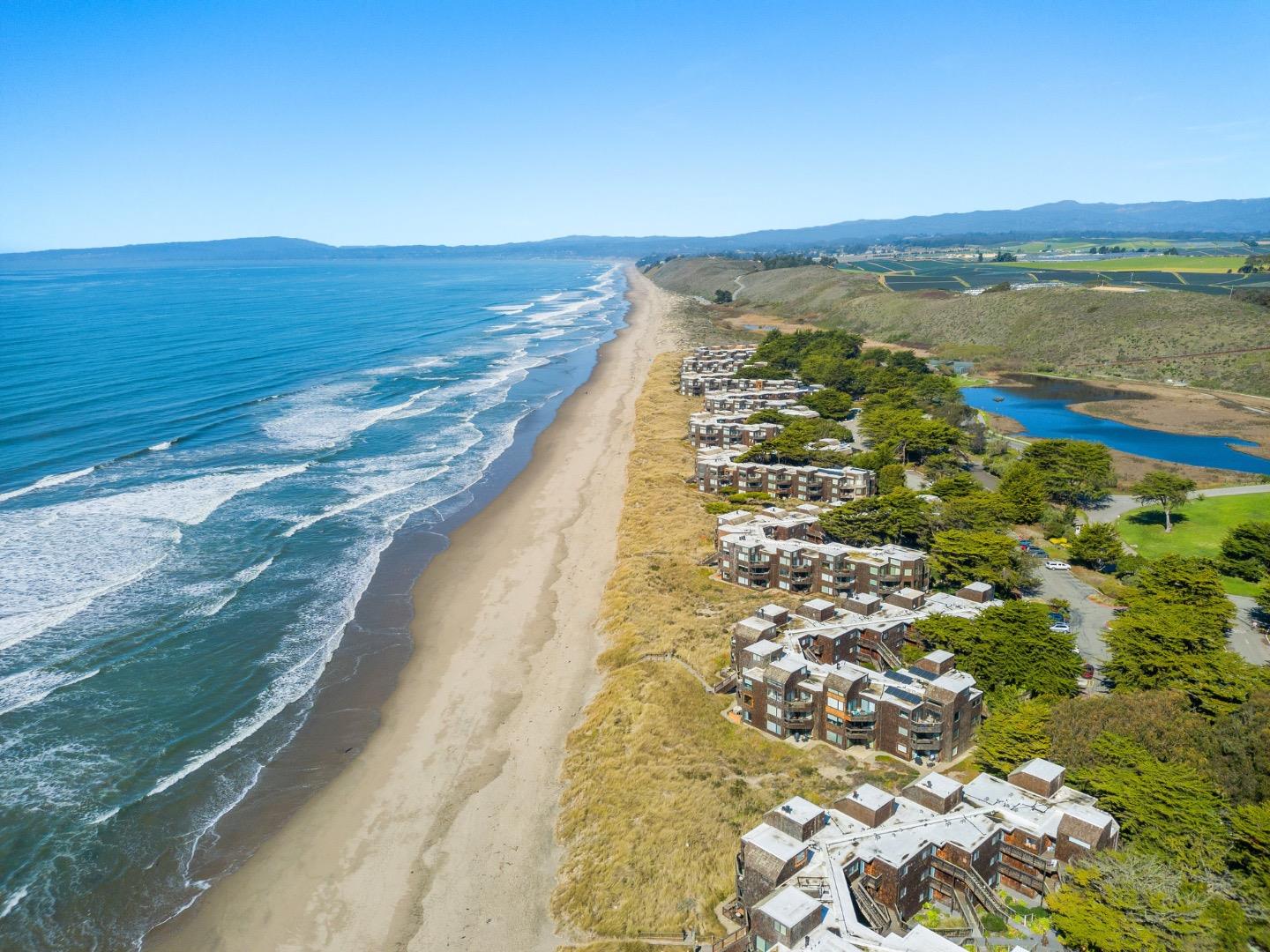 101 Shell Road, Unit 64 Watsonville, CA 95076 - Photo 30 of 35 a view of an ocean