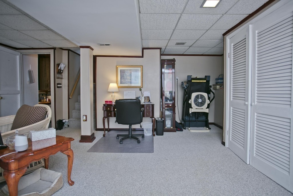 15 East Drumlin Road Springfield, MA 01108 - Photo 24 of 30