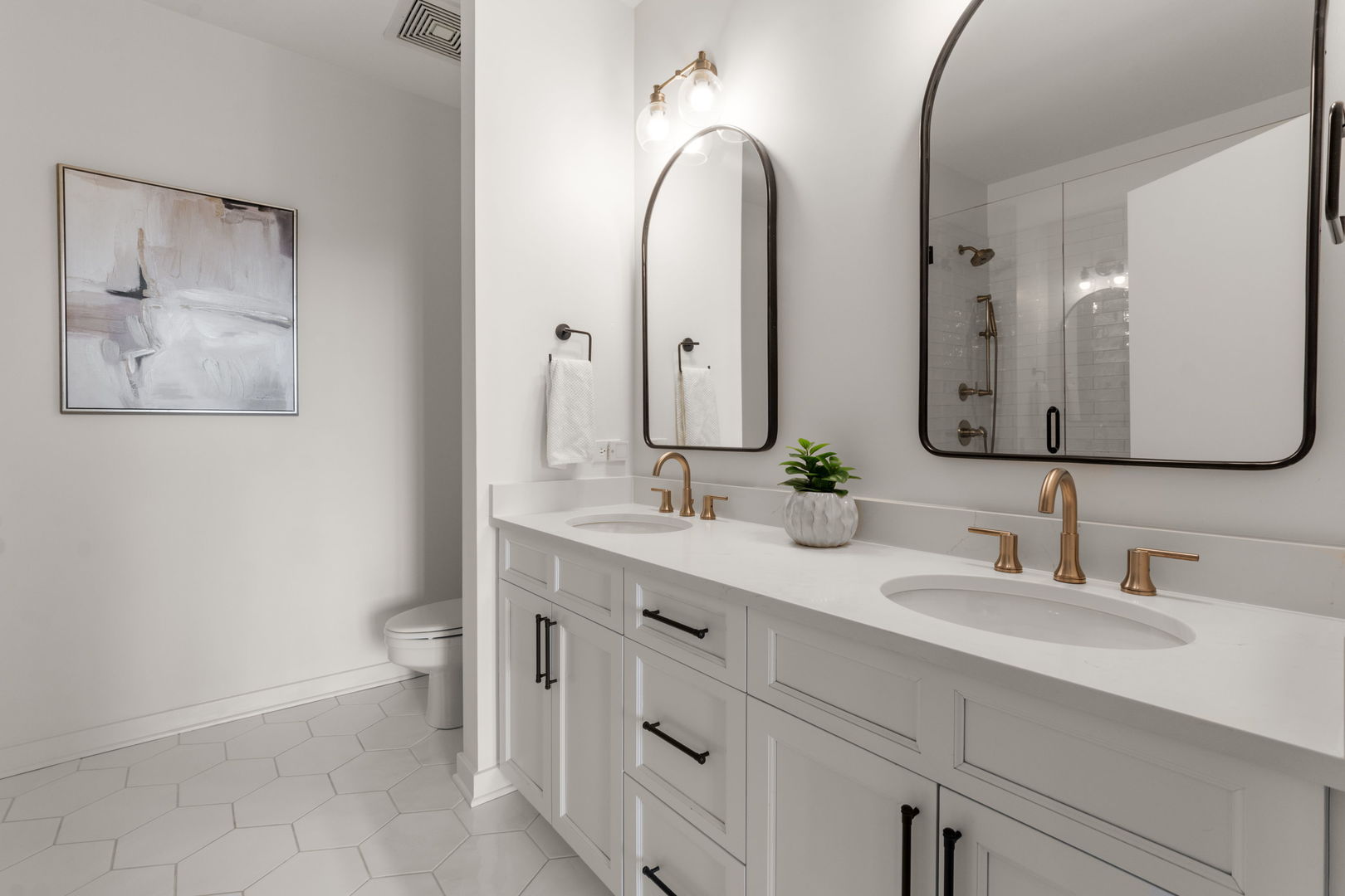 3140 North Sheffield Avenue, Unit 601 Chicago, IL 60657 - Photo 9 of 16