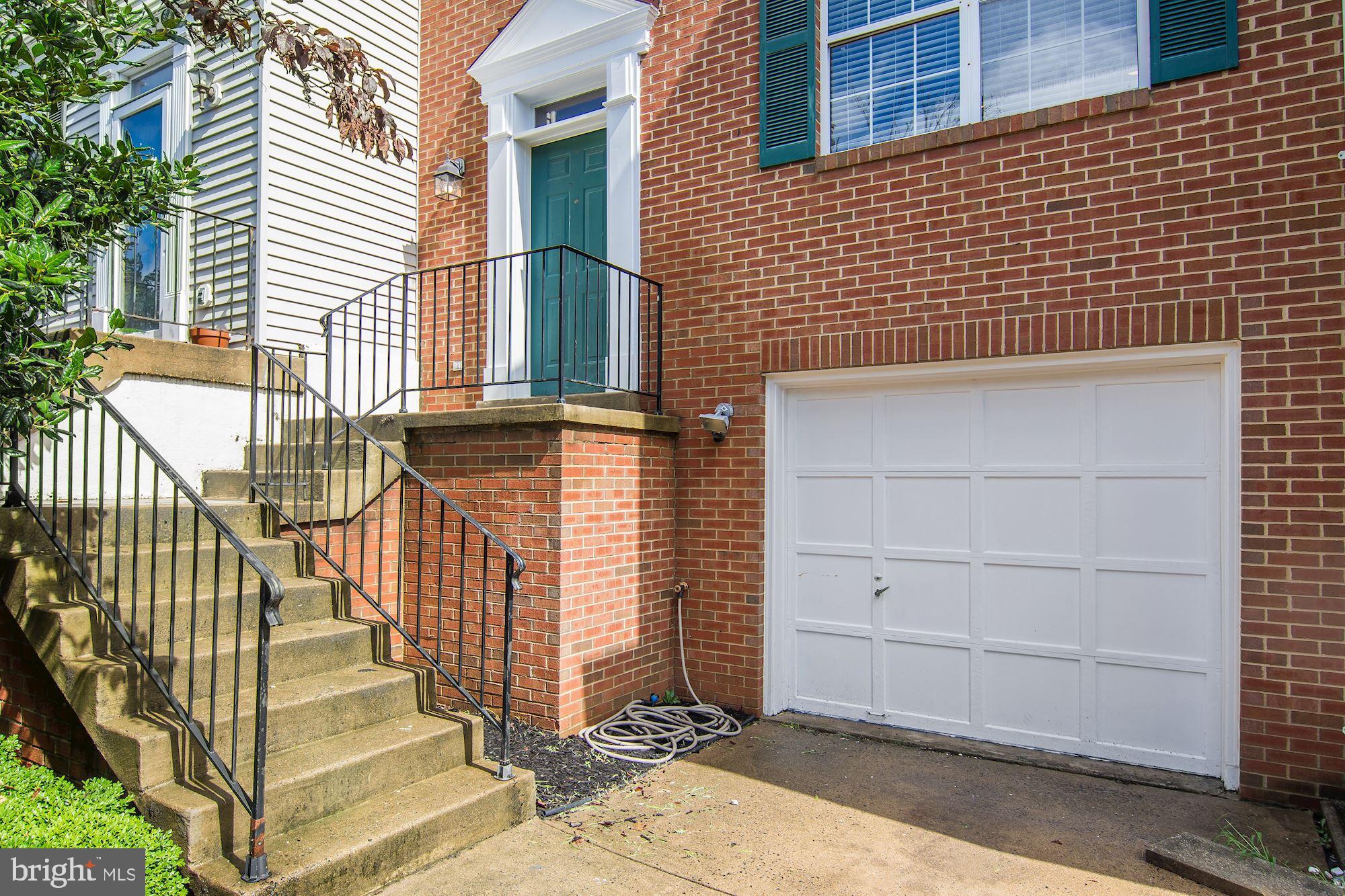 306 Crossing Road Fredericksburg, VA 22406 - Photo 2 of 30 Gallery Image 2
