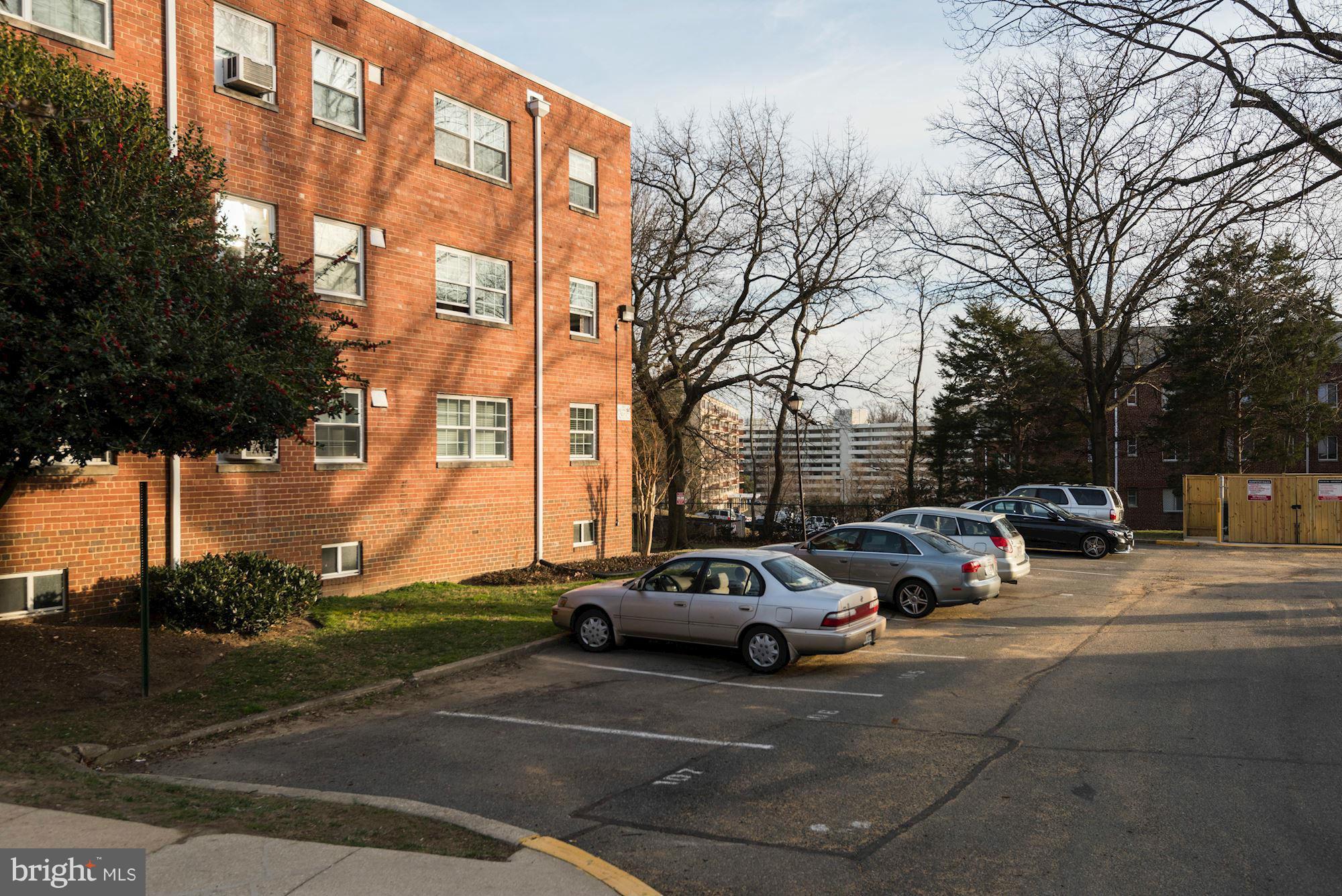5216 8th Road South, Unit 2 Arlington, VA 22204 - Photo 15 of 19 Exterior (Rear)