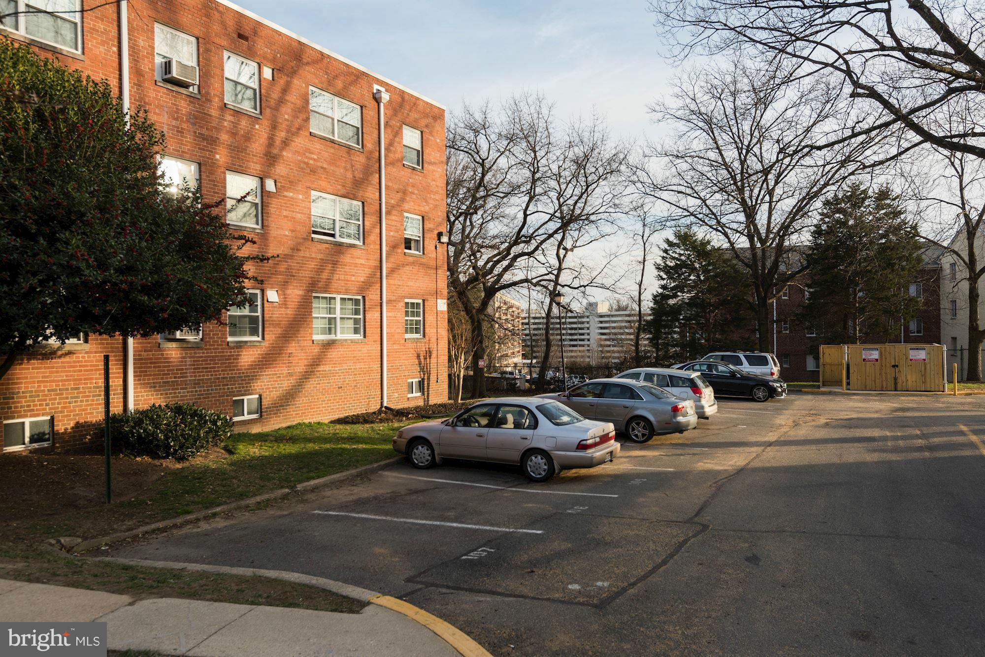 5216 8th Road South, Unit 2 Arlington, VA 22204 - Photo 16 of 19 Exterior (Rear)