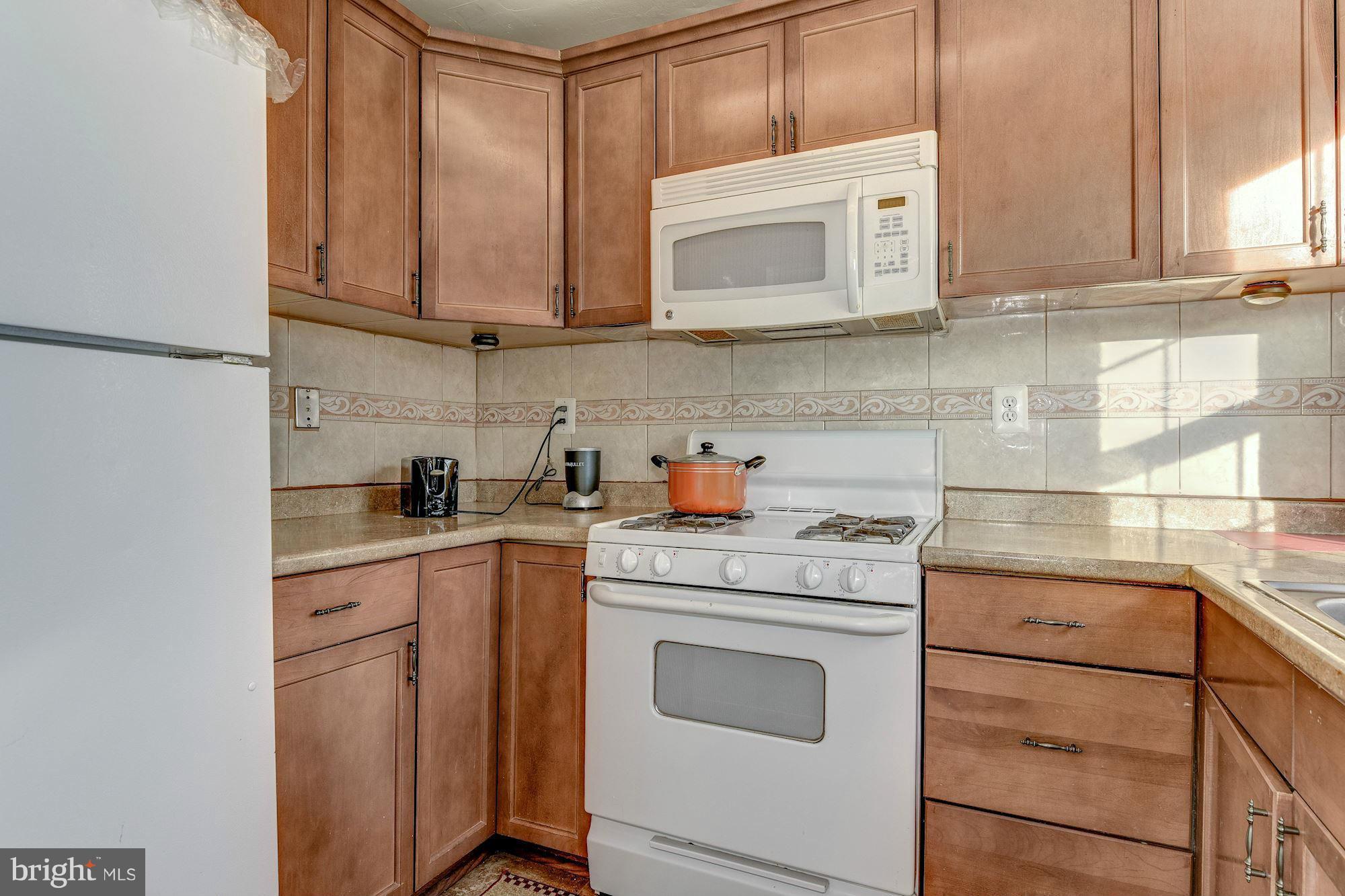 5216 8th Road South, Unit 2 Arlington, VA 22204 - Photo 10 of 19 Kitchen