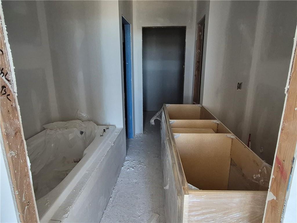 4941 146th Street Basehor, KS 66007 - Photo 13 of 63