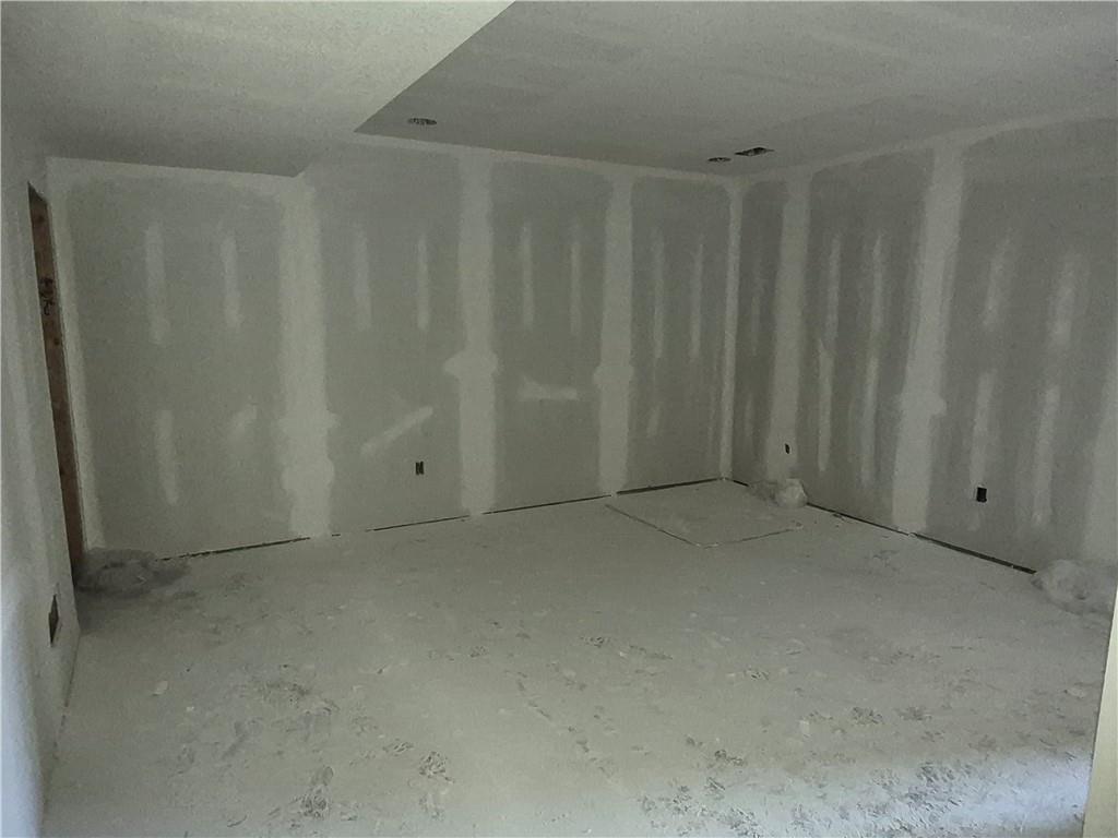 4941 146th Street Basehor, KS 66007 - Photo 14 of 63