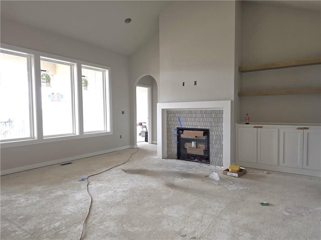 4941 146th Street Basehor, KS 66007 - Photo 5 of 64