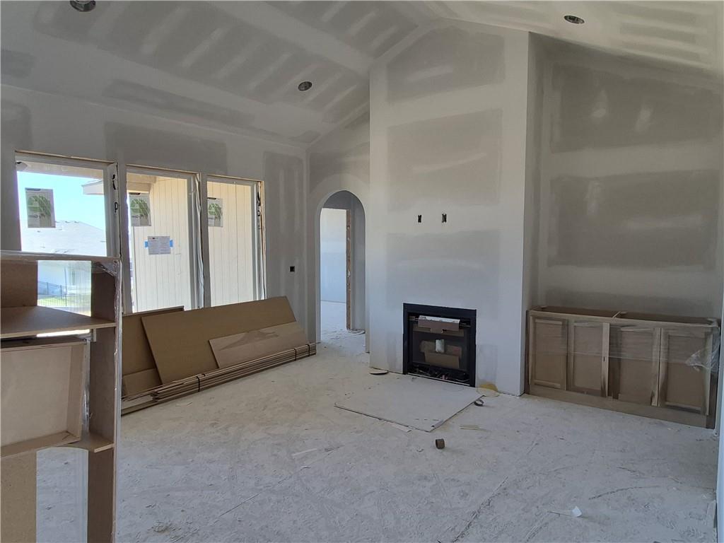 4941 146th Street Basehor, KS 66007 - Photo 7 of 63