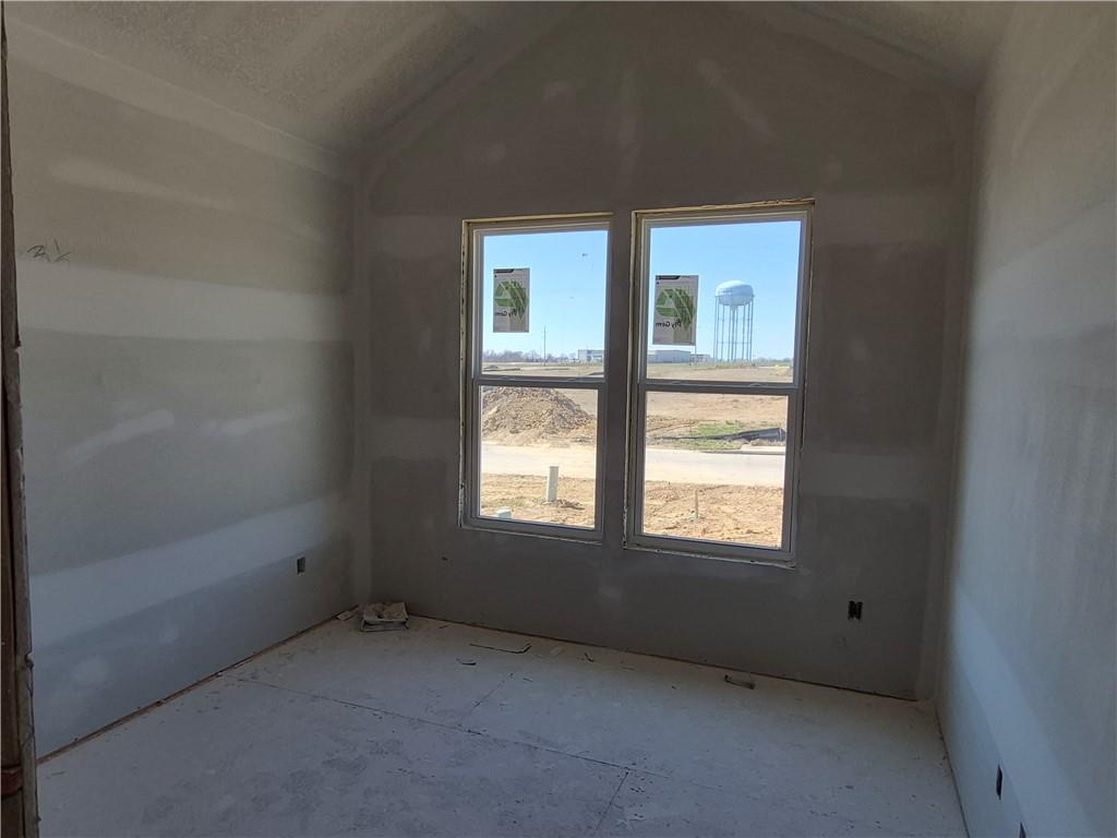 4941 146th Street Basehor, KS 66007 - Photo 10 of 63