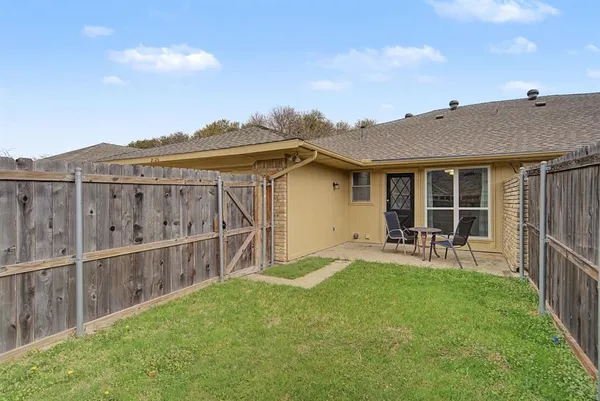 $2,500 | 2126 Teakwood Lane, Plano, TX 75075